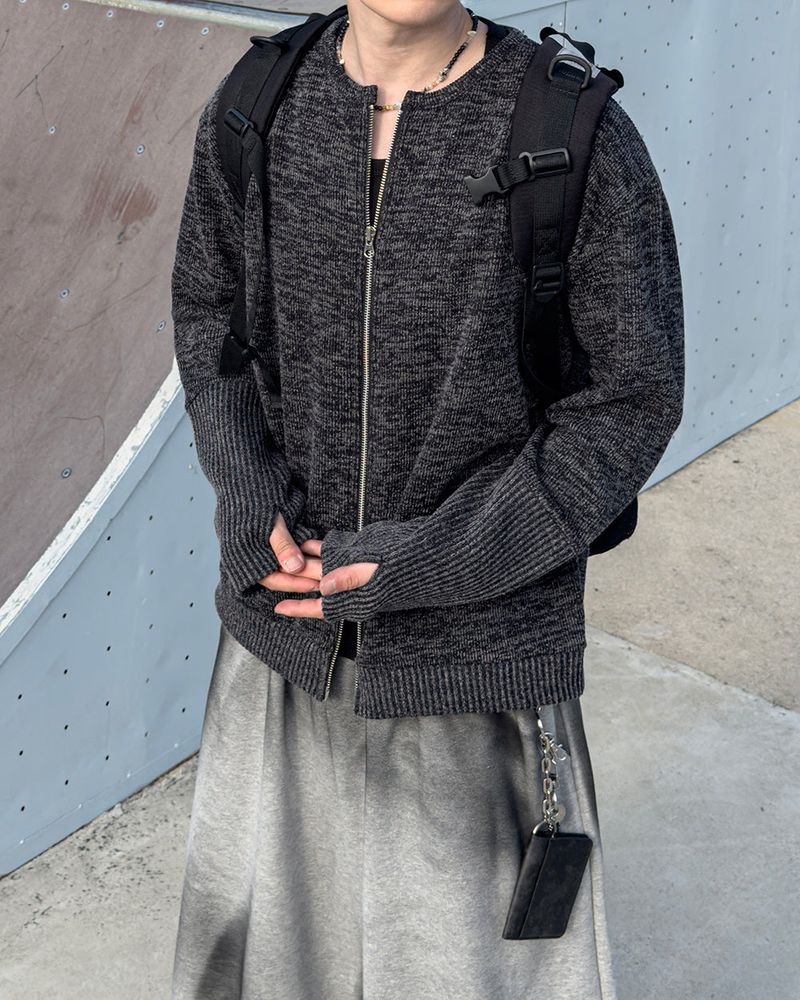 JIIGEUM（ジグム）の「Angle Knit Zip-up with Hand Warmers（Tops）」