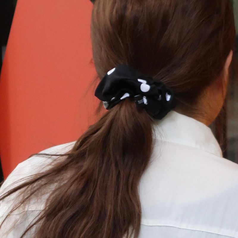 TUTEOGI ‘Rhythm’ scrunchie #005 (M size)