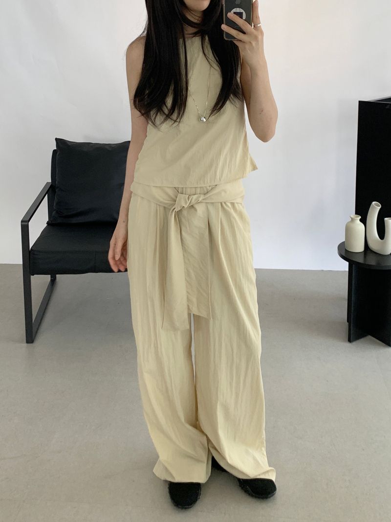 Raina halterneck sleeveless blouse