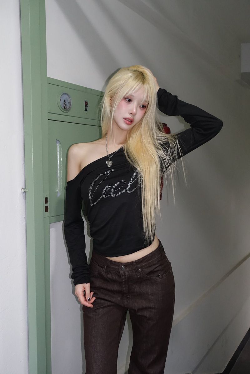 Rhinestone one-shoulder Top