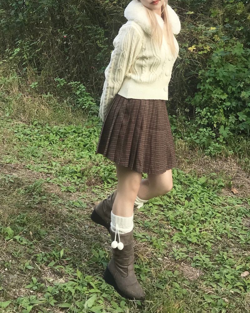 Aki Checkered Pleats Skirt