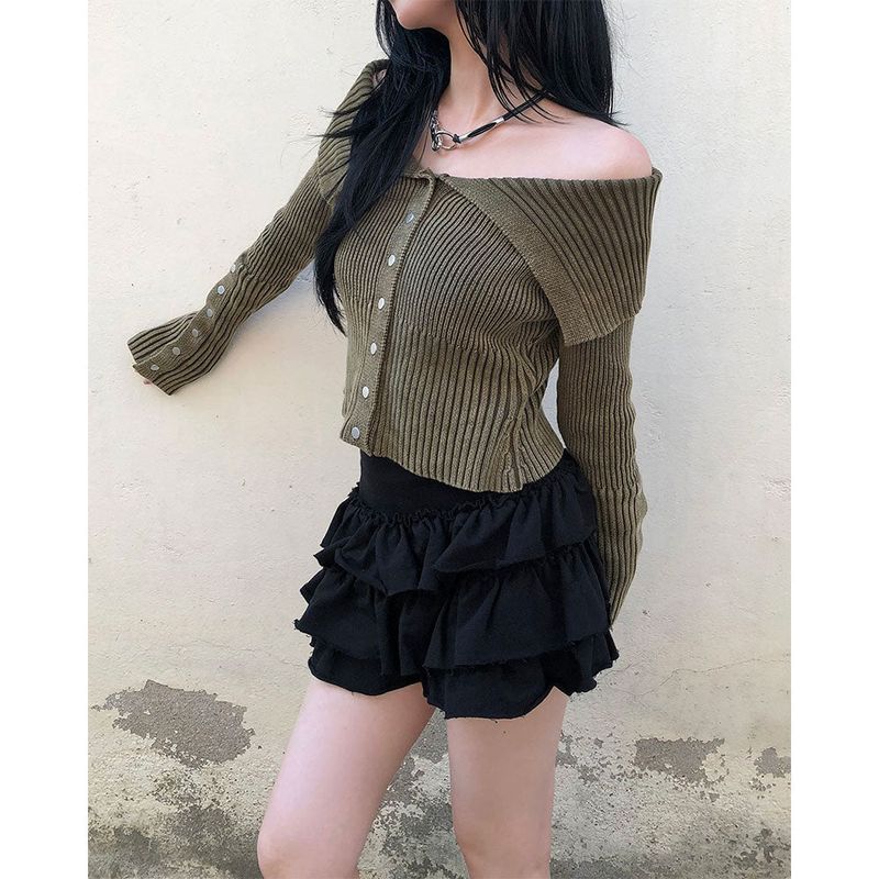 Off-shoulder Button Knit