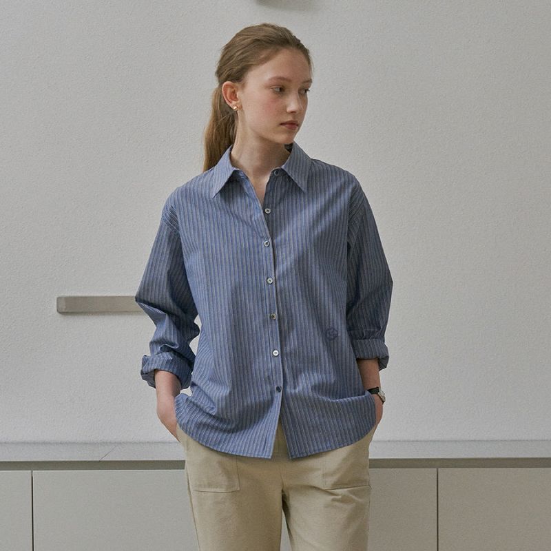 URAGO（ユラゴ）の「Eessential stripe shirt（Tops）」