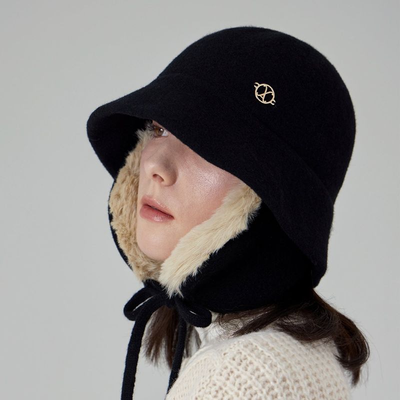VA Curved Circle Logo Wool Blend Flap Bucket Hat / Black