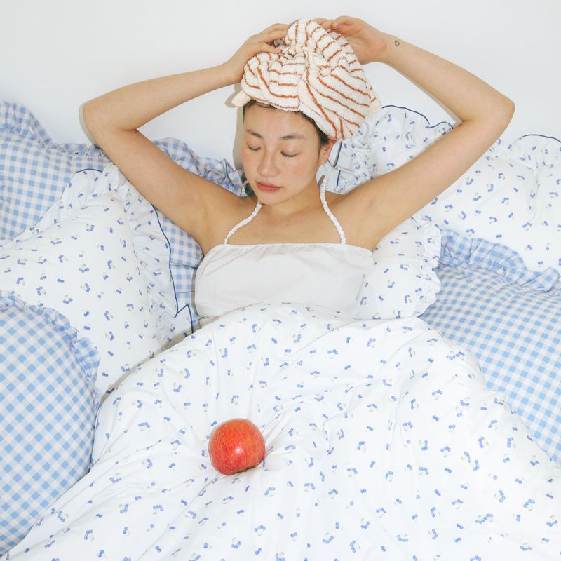 Dust-Free Cherry Frill Pillowcase