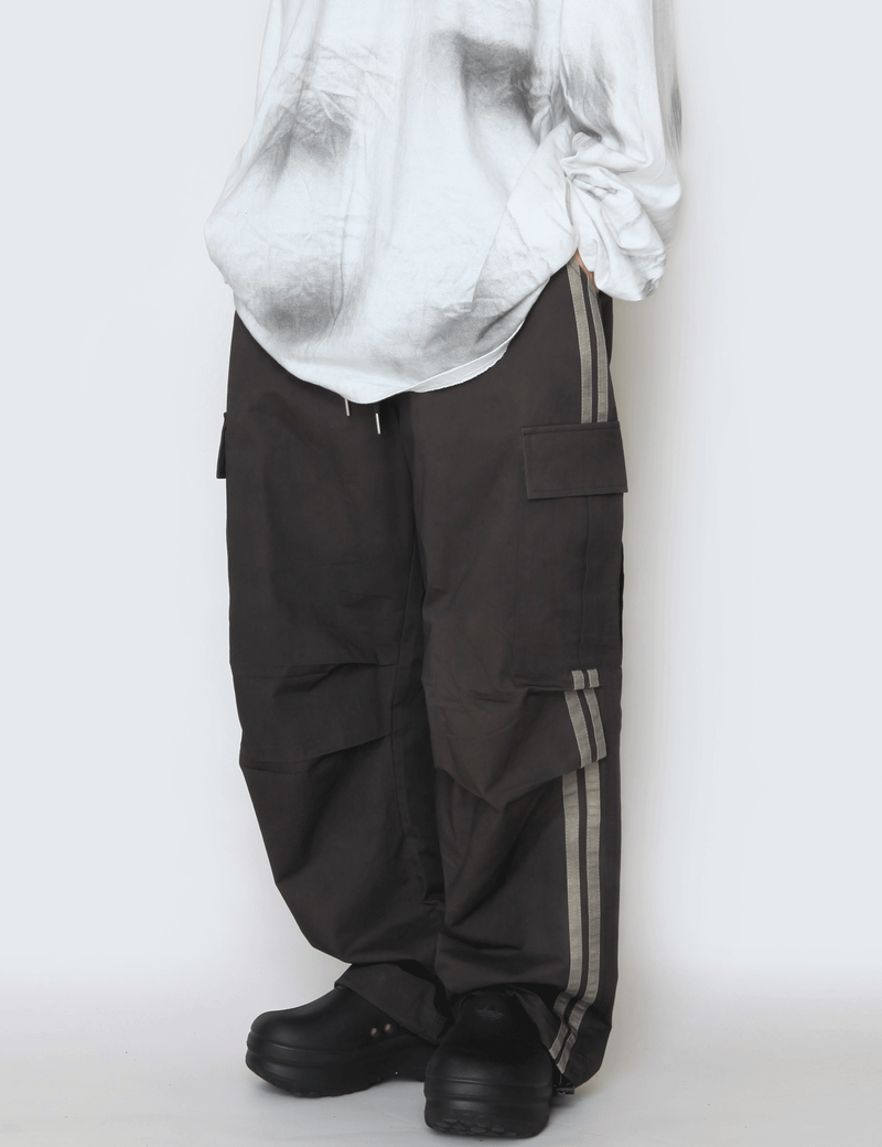 nutellike(ヌテールライク)の「Dirty Russell Cargo Pants(Pants)」