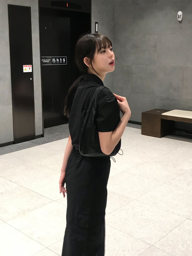 Sandy nylon set up skirt