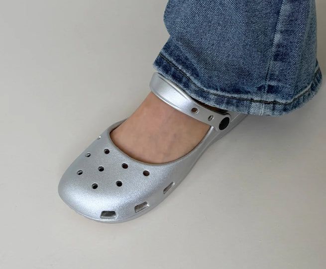 MARY JANE CLOGS