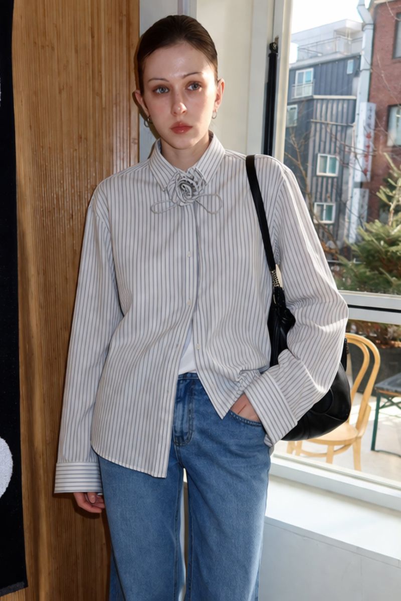 BROOCH STRIPE SHIRT_WHITE