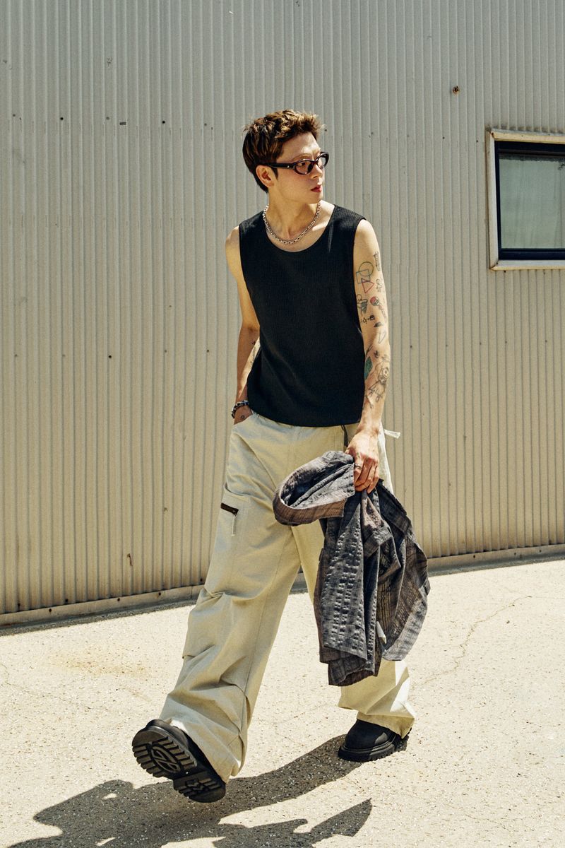 STEEL POINT SLEEVELESS - BLACK