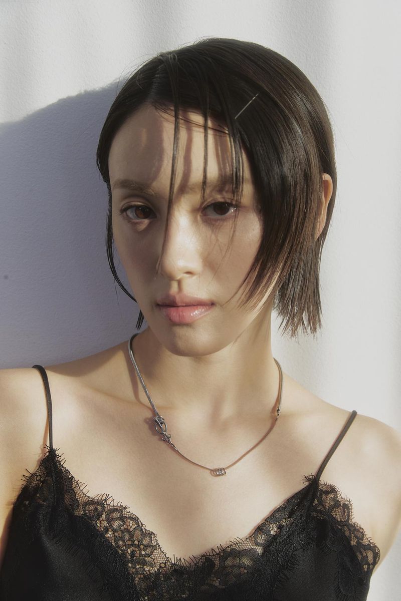 Flat round necklace