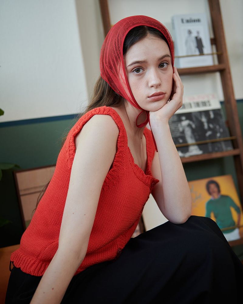 HEART SCALLOPED KNITTED TOP [RED]