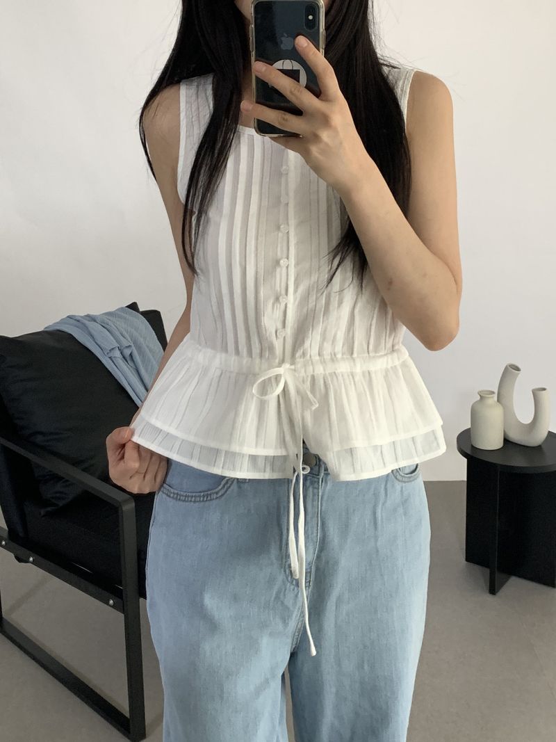 ROIA(ロイア)の「Harrison Pintuck Sleeveless Blouse(Tops)」