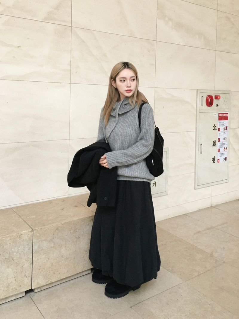Polar Cream Suede Balloon Skirt (4c)