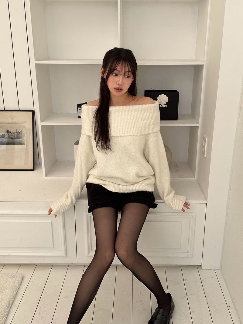 [MADE] Endelin Wool Off-Shoulder Knit