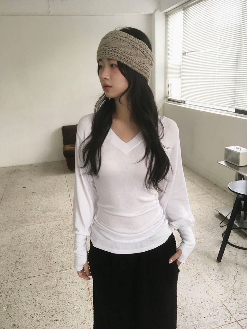 Glam V-neck T-shirt