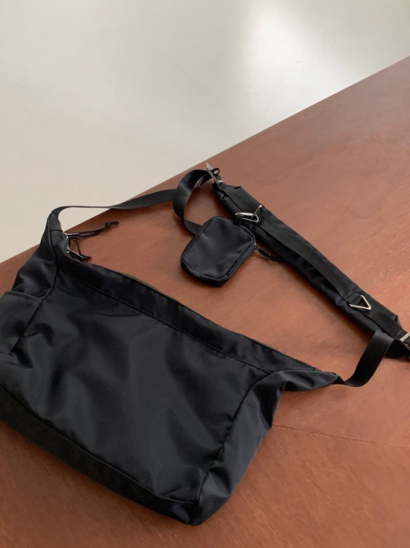 lemenne(ルメンヌ)の「LMN Double Tri-Medium Crossback (black)(Bags)」