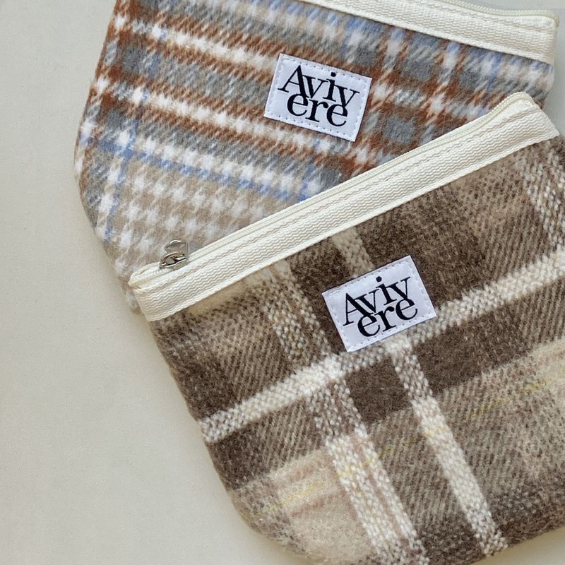 classic pouch_check beige