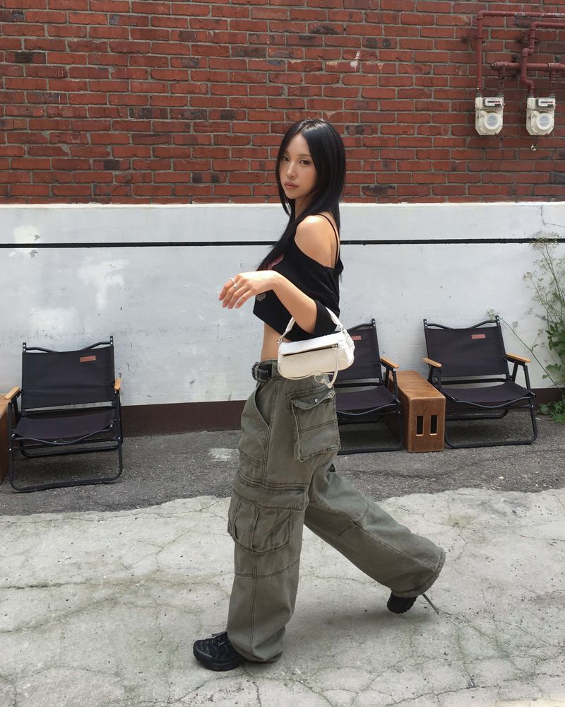 Pigment pocket cargo pants