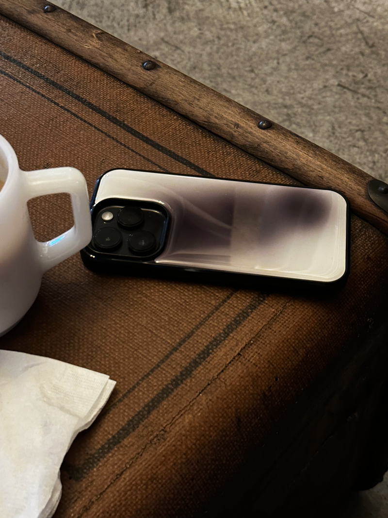 tiny weather(タイニーウェザー)の「flow epoxy case-black(Smartphone Accessories)」