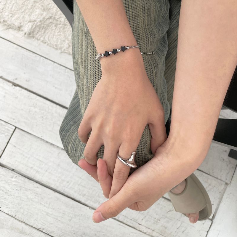 Fluid Curve Ring