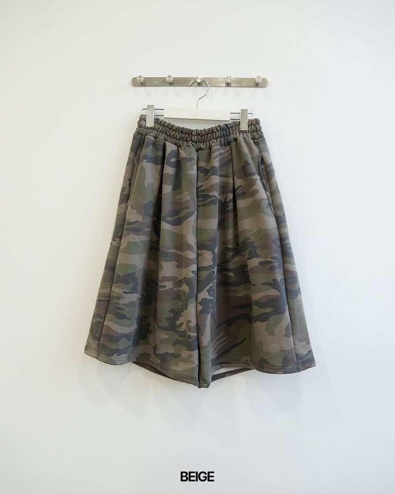 Leo Camo Bermuda Sweatpants