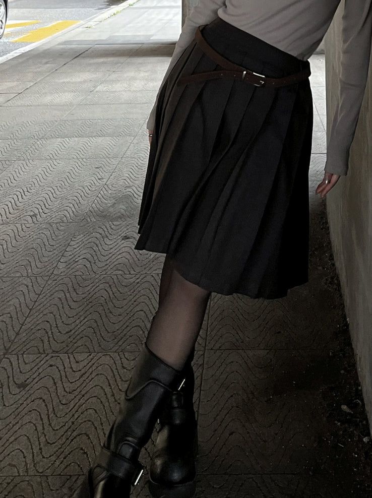 Long midi pleated skirt