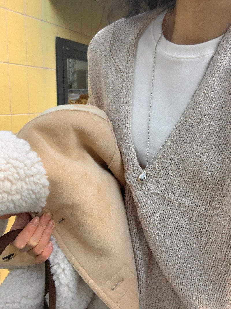 [MADE] Rieze Deep V Knit
