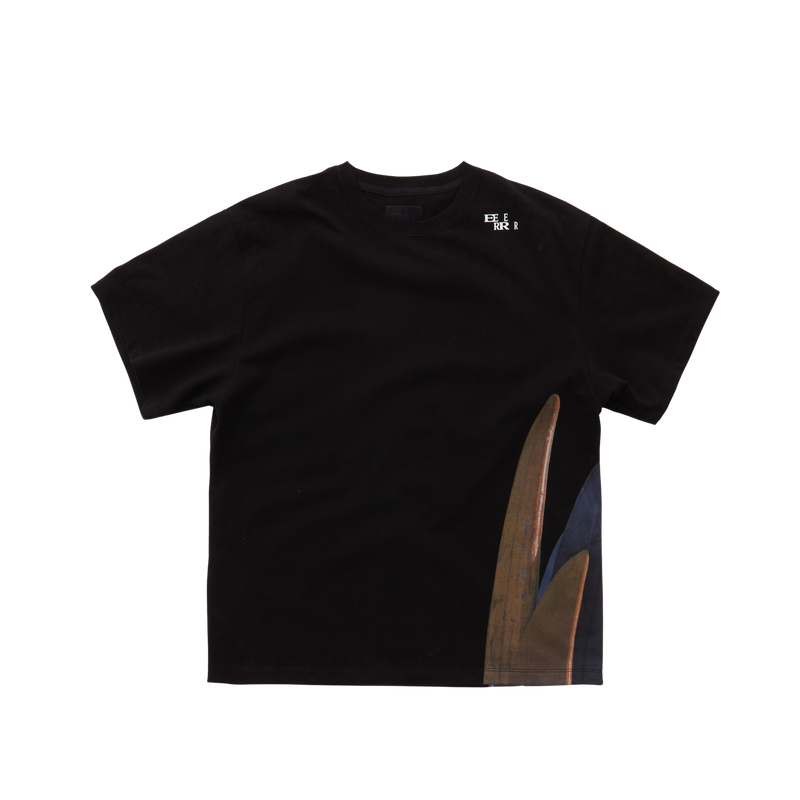 EEERRR side surfboard artwork T-Shirt (Black)