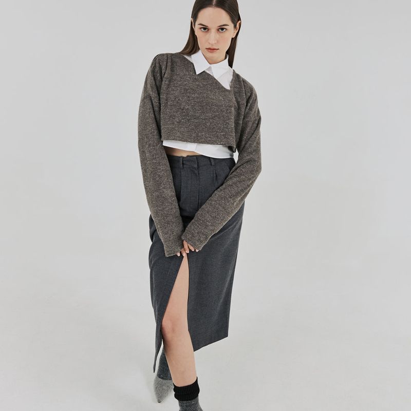 TWO-TUCK BUTTON SLIT LONG SKIRT (Gray)
