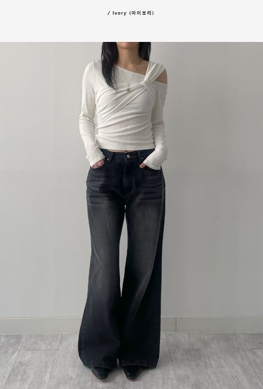 Athens Ribbed Slit T-shirt