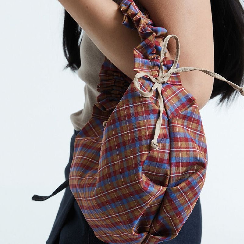 Memory shirring hobo bag / Beige