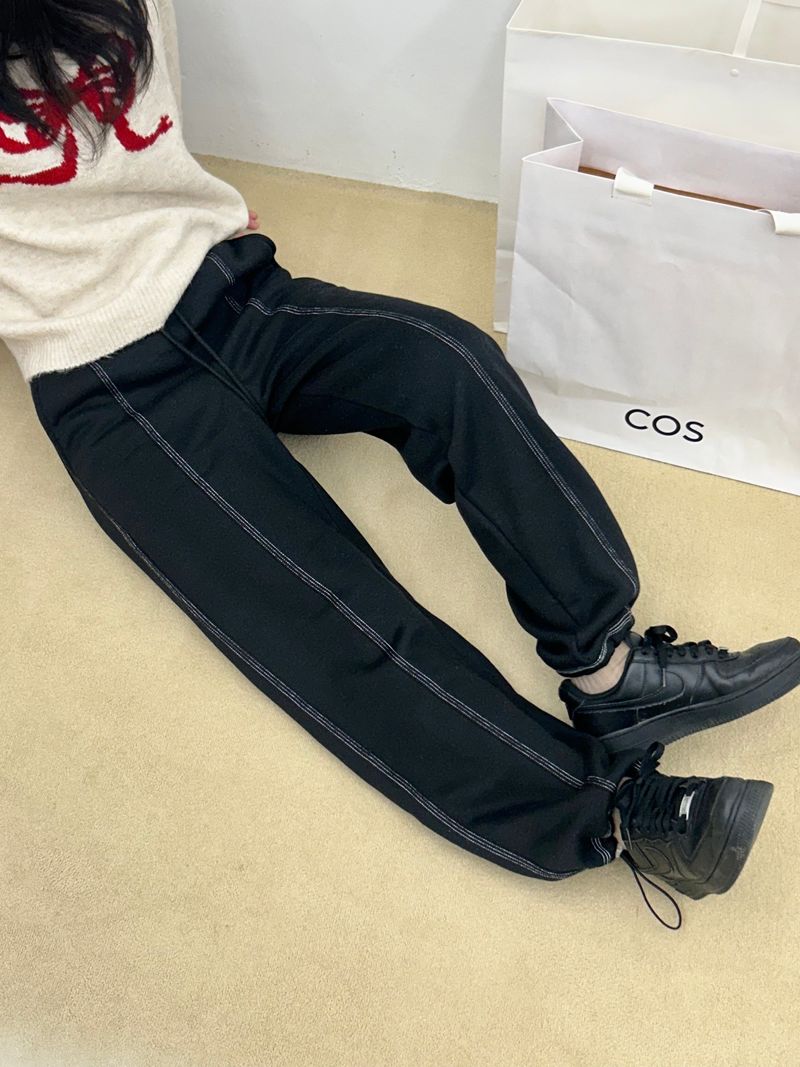 (napping) Stitch sweat pants