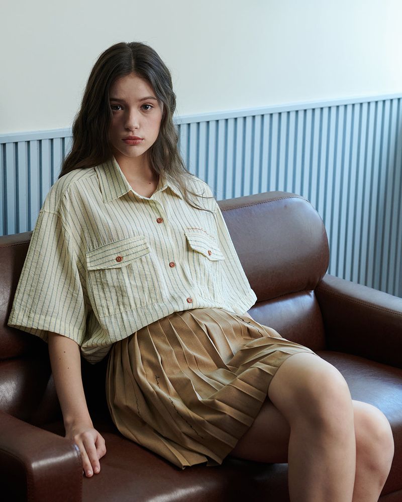 【MADE】LOGO PRINT PLEATED SKIRT [BEIGE]