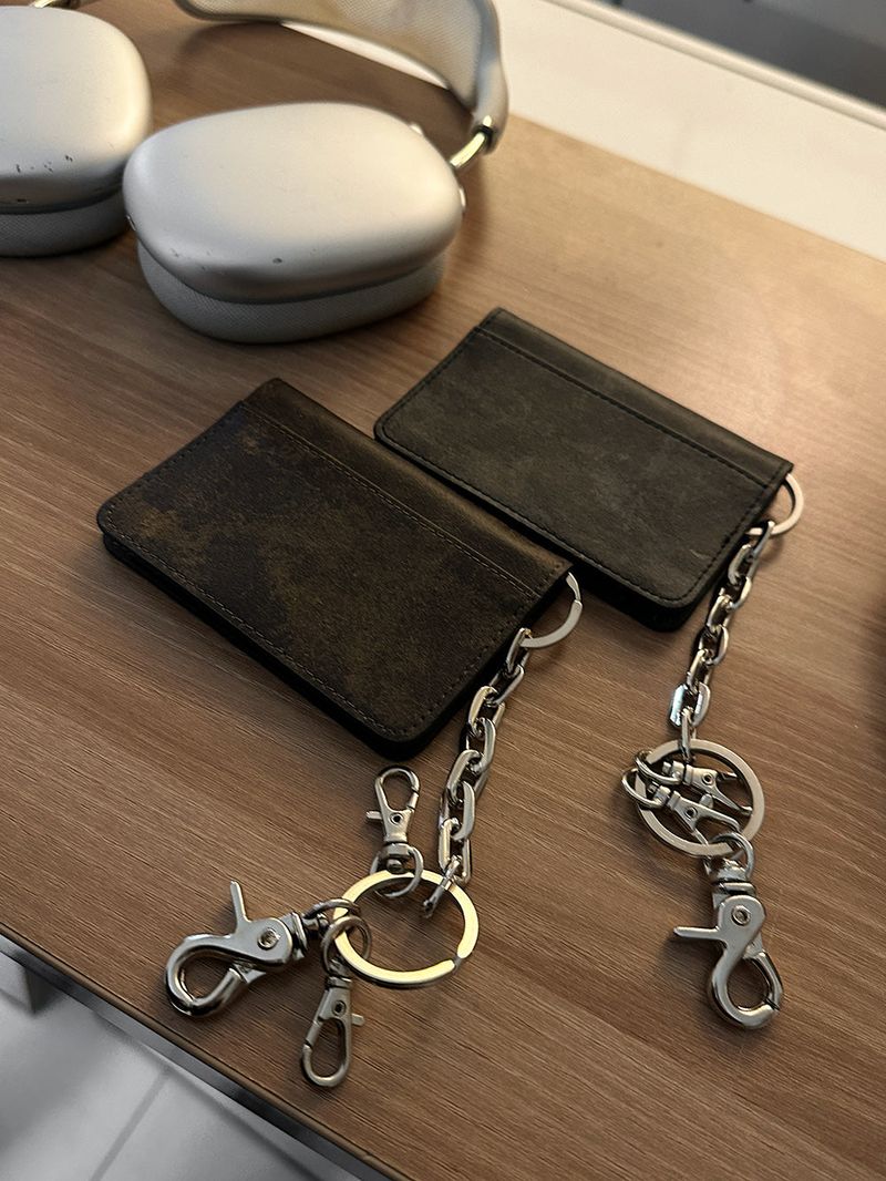 ASCLO（エジュクロ）の「ASCLO Vintage Key Ring Card Case (2color)（Smartphone Accessories）」