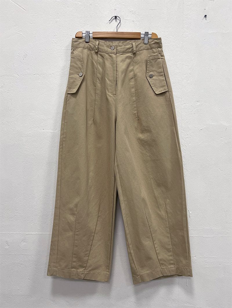 CURVED TUCK COTTON TROUSER