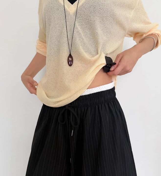 LINEN DEEP V-NECK KNIT