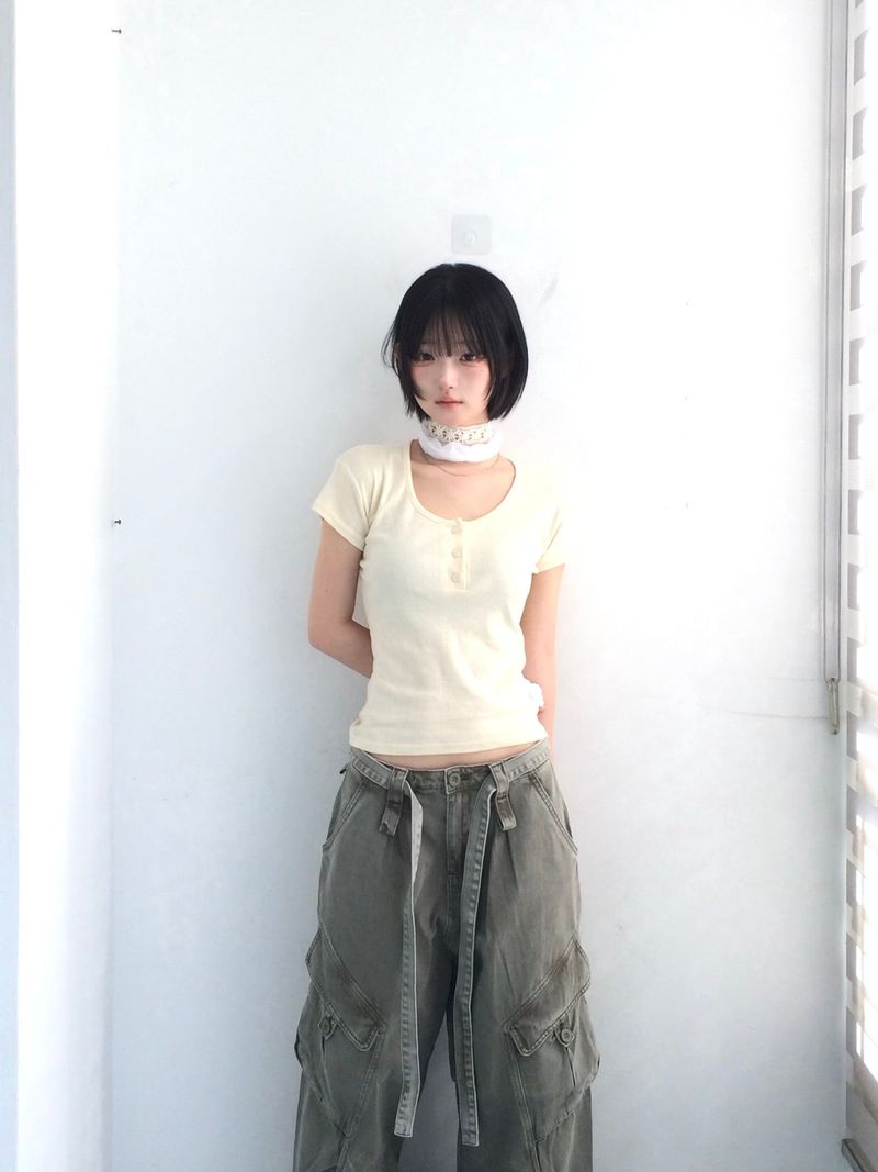 Pocket cargo strap pants