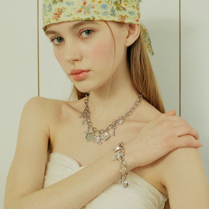 Funky Mix Bold Chain Surgical Necklace