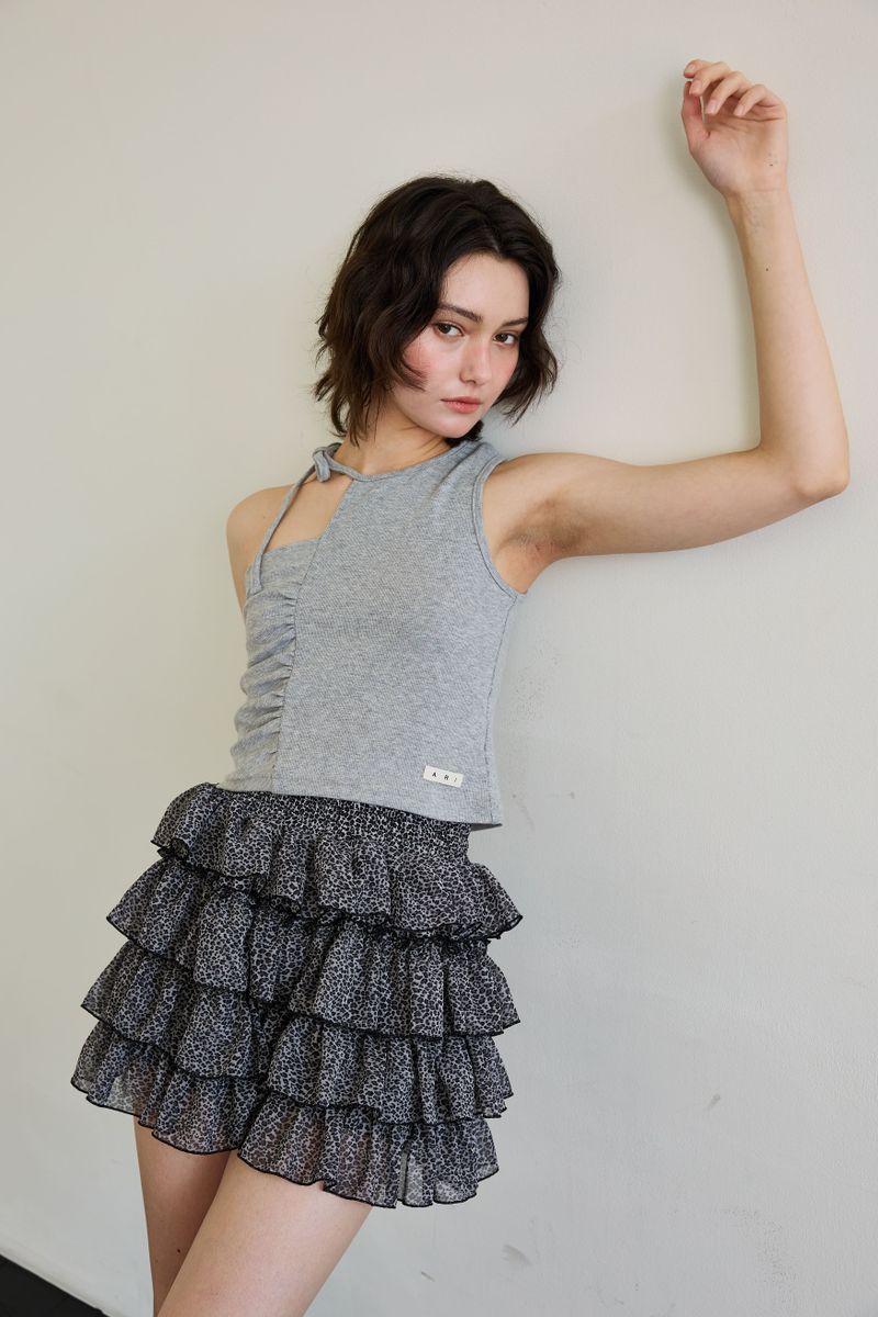 BEBE UNBALANCE SLEEVELESS TOP / GRAY