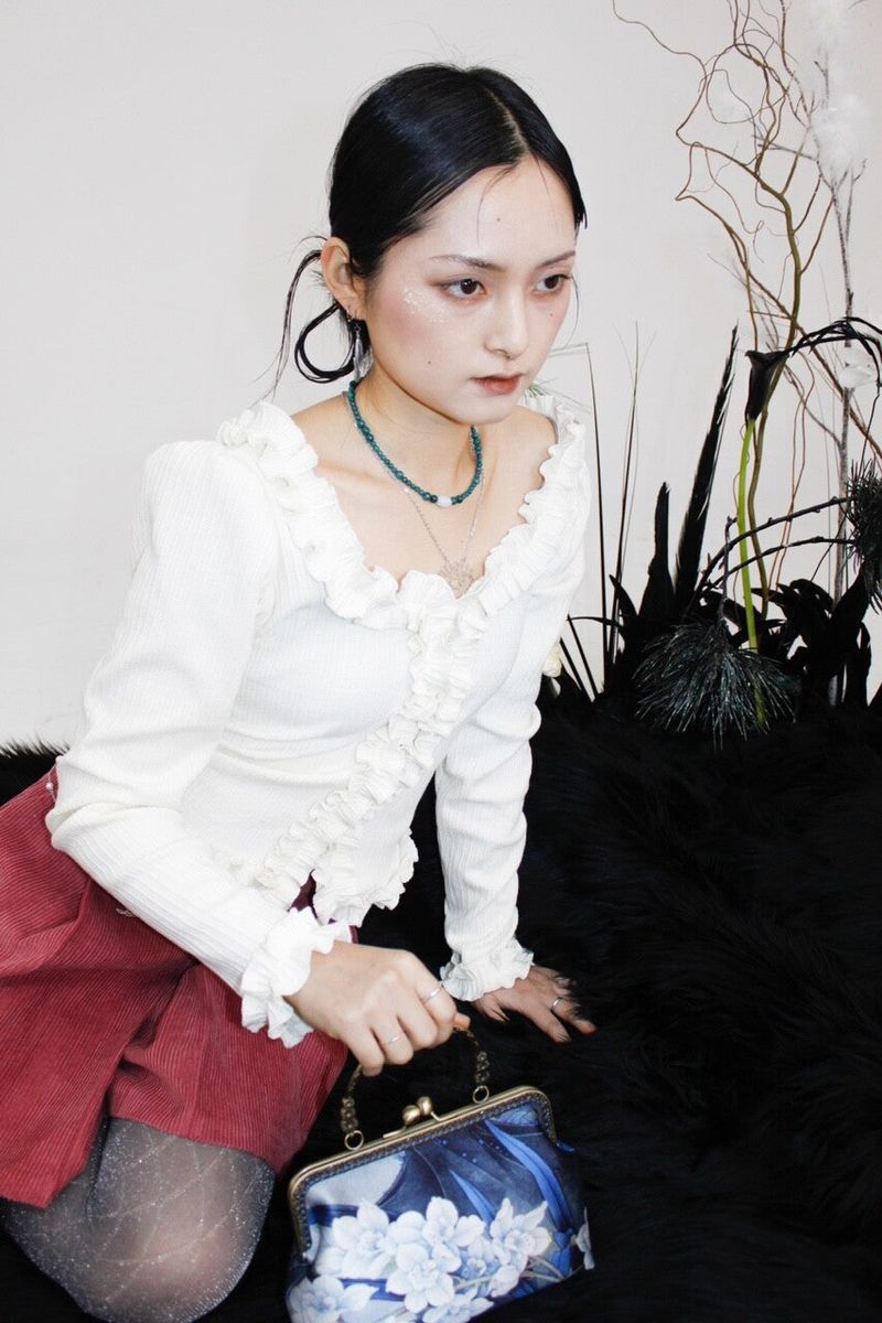 歲寒松柏 Oksurl ( 玉雪) necklace