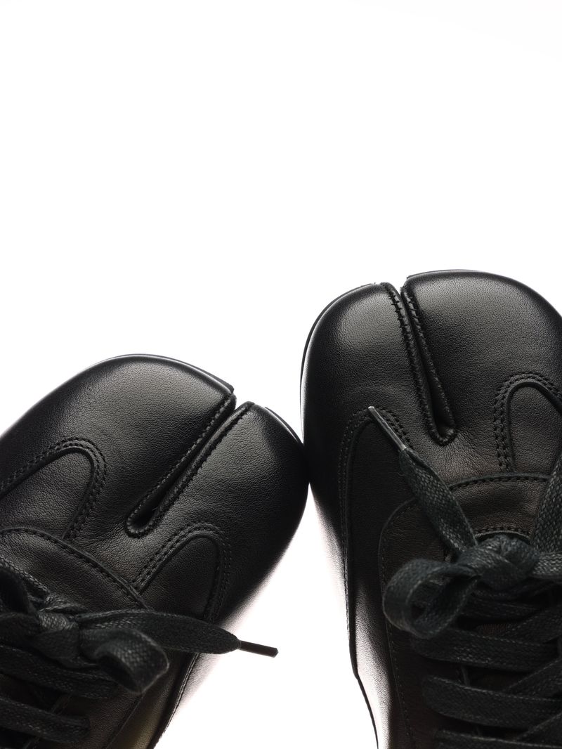 6CRAYON Thin-Sole TABI Sneakers in Waxed Top-Grain Soft Cowhide