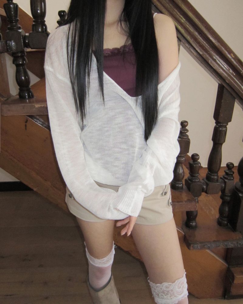 Karom Deep V-Neck Long Sleeve Knit Top