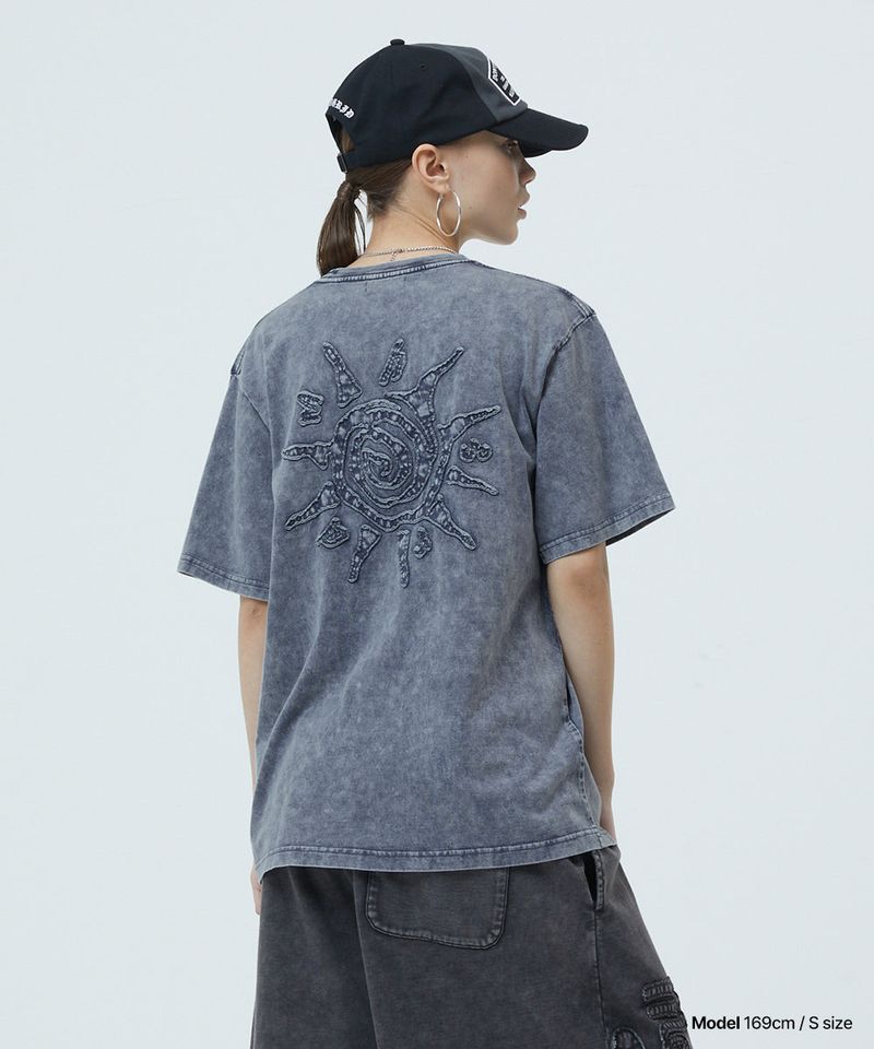 WASHED SOLAR APPLIQUE TEE