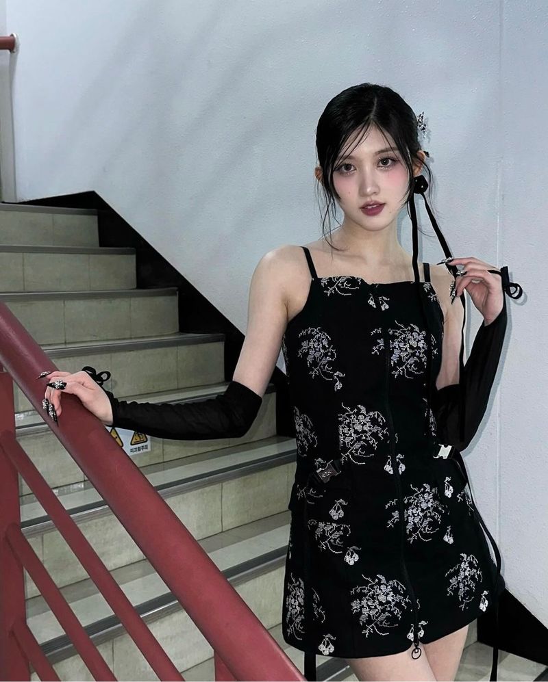 [IVE Gaeul] Silver geometry ornamental hairpin
