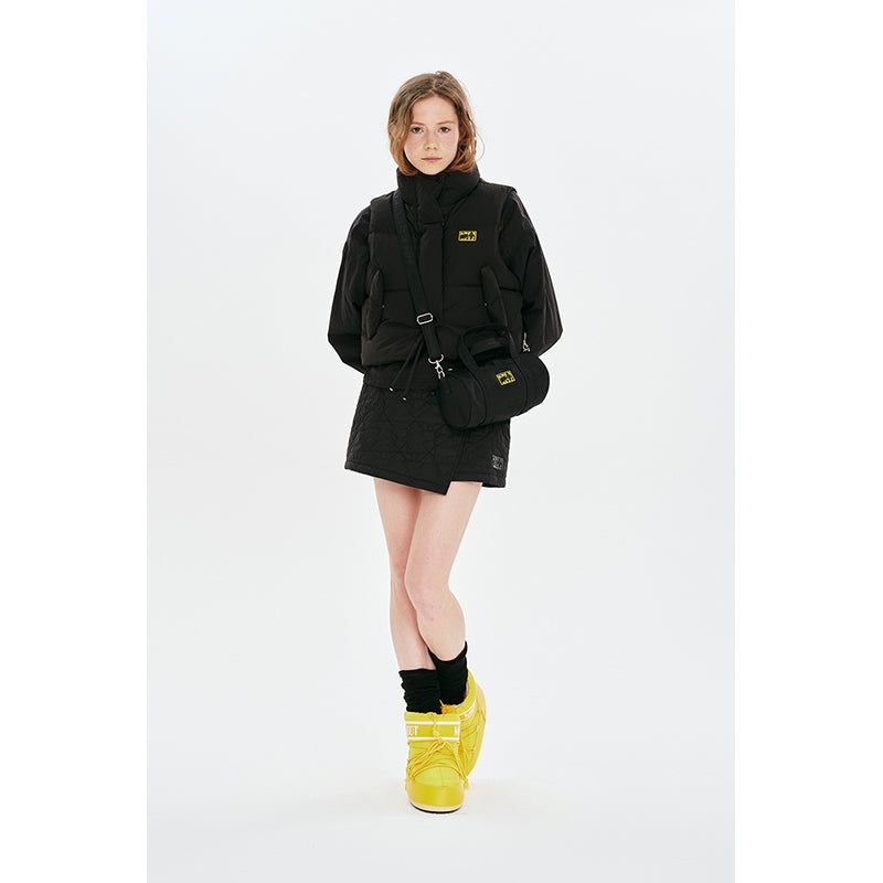 CHERRY CROP STRING DOWN VEST [BLACK]