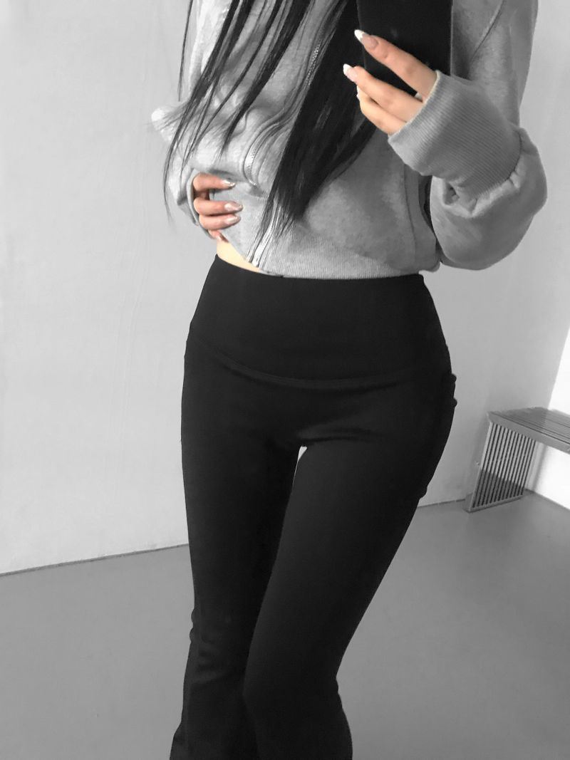 athleisure cargo leggings