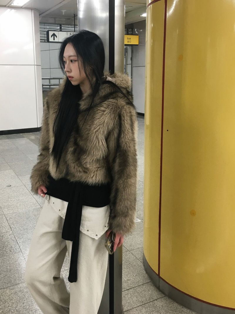 Mua Crop Fur Jacket (1c)