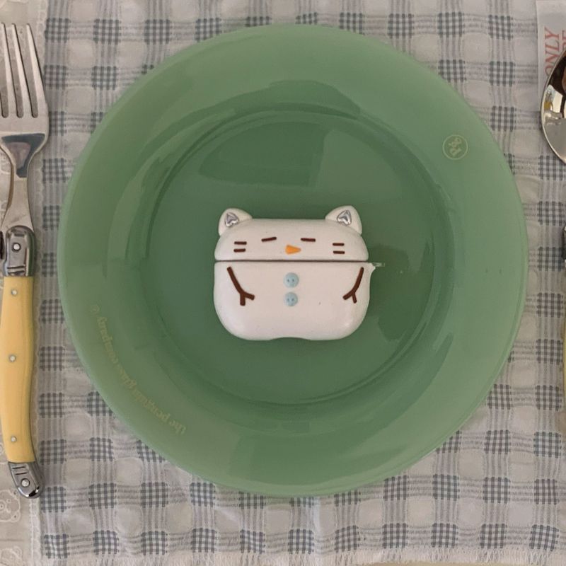 【MADE】 Snow cat AirPod case