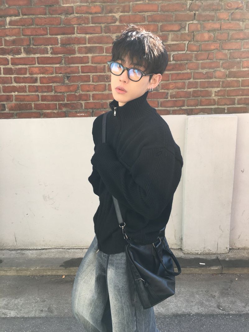 By One Flap High Neck Knit Zip-Up 2C